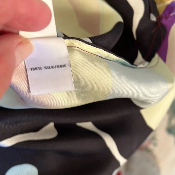 NWOT Diane von Furstenberg silk top. Size M - Picture 11 of 16
